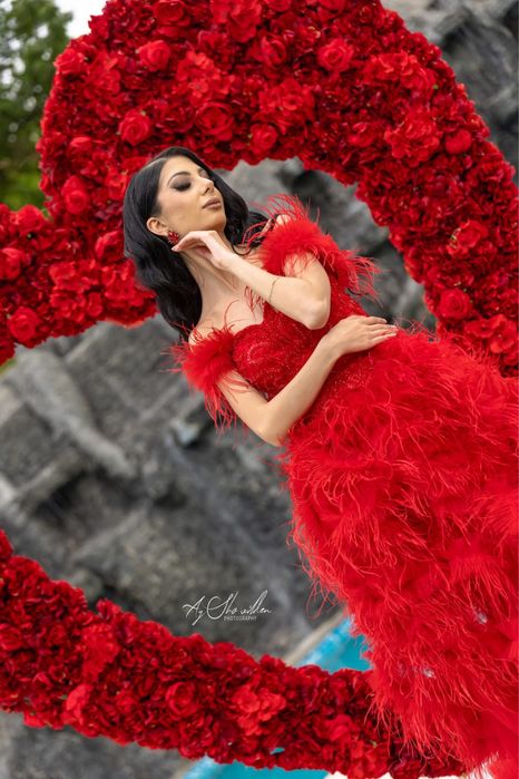 Дизайнерска рокля размер С