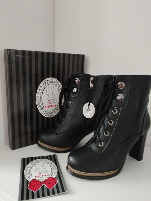 Продам ботильоны новые