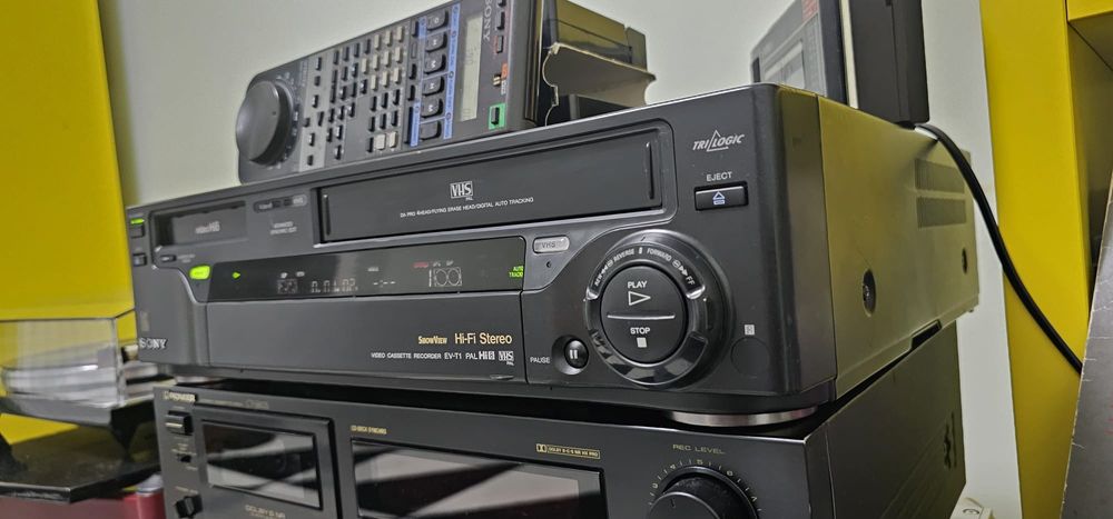 Video Sony EV-T 1/HI 8 Hi-Fi Stereo! Video Recorder