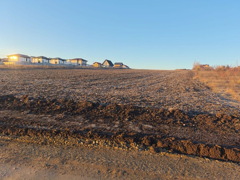 Teren intravilan de vanzare Rediu - Valea Lupului