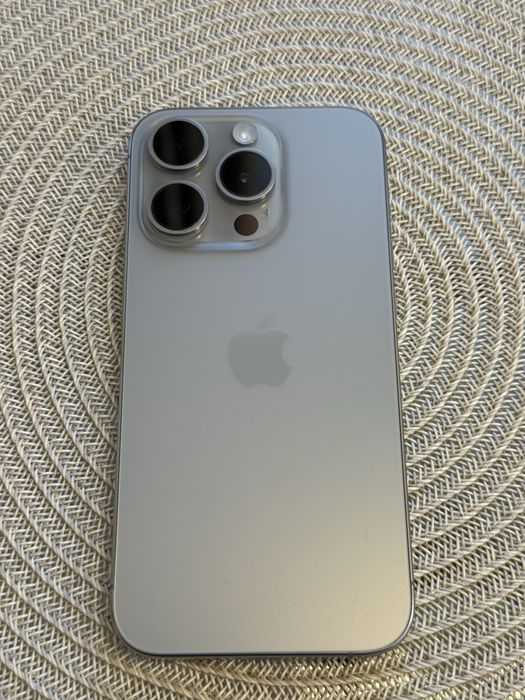 iPhone 15 Pro 256GB Natural Titanium cutie originala, factura – stare impecabilă