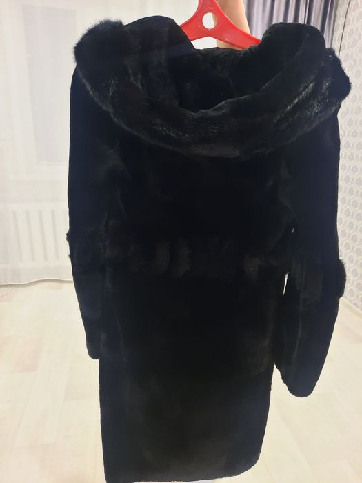 Продам мутоновую шубу