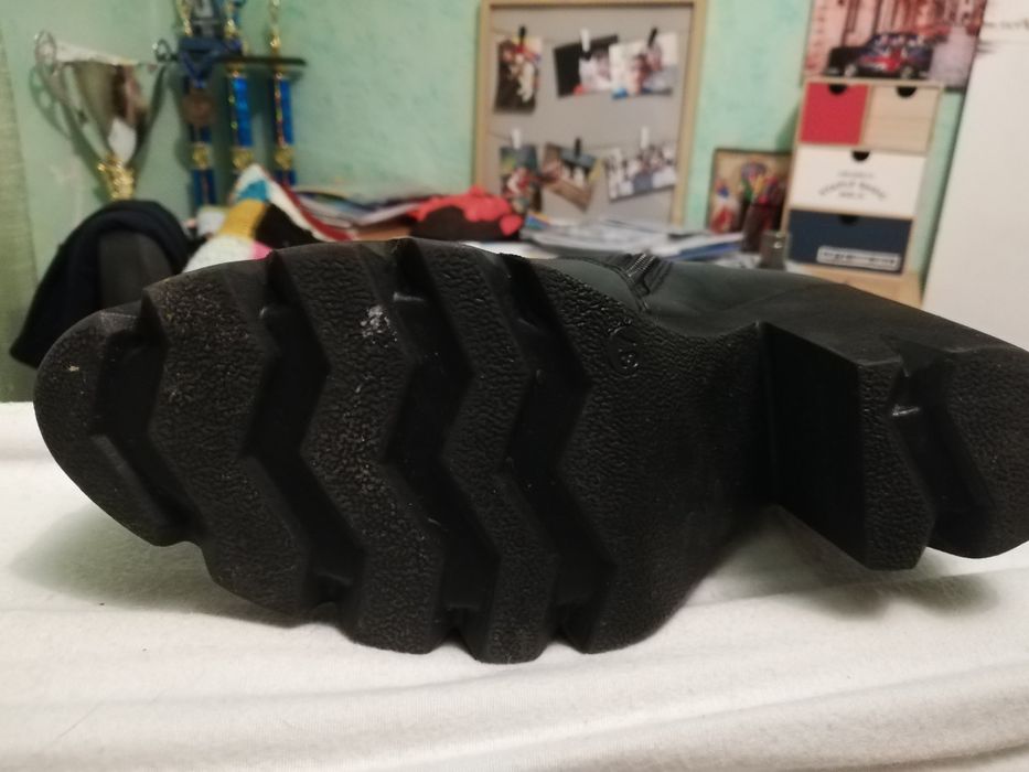 Cizme cu platforma din piele mărimea 37