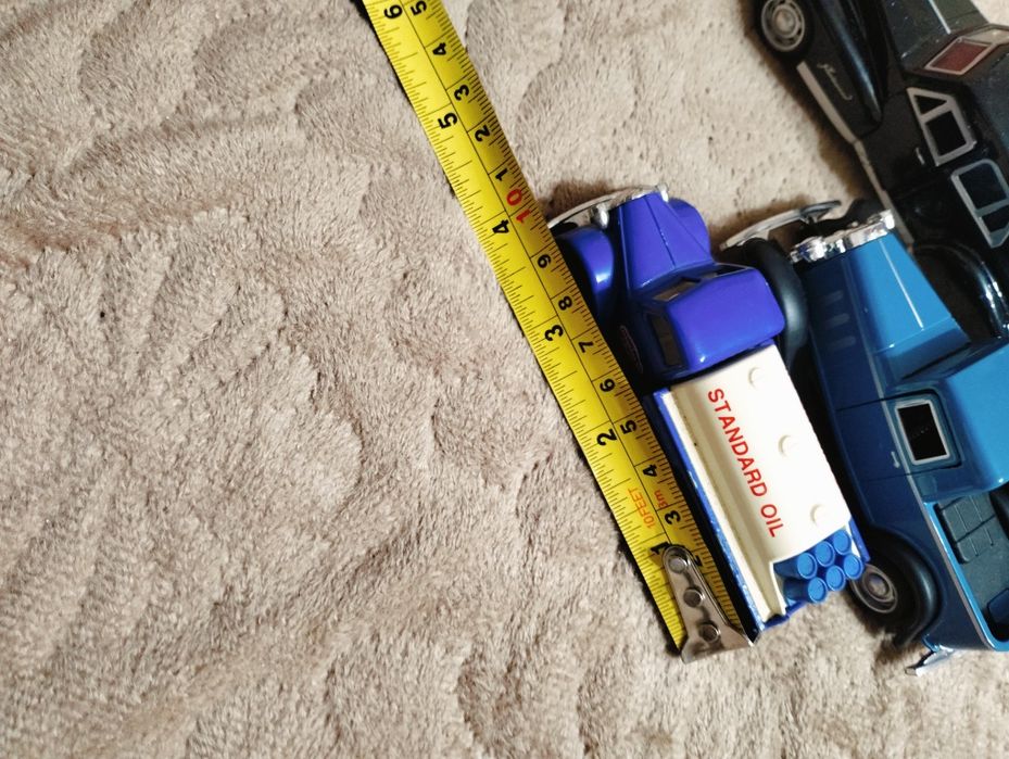 Vind jucari masinute  Epoca