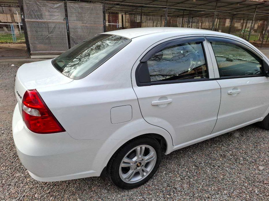 Автомобиль Нексия 3