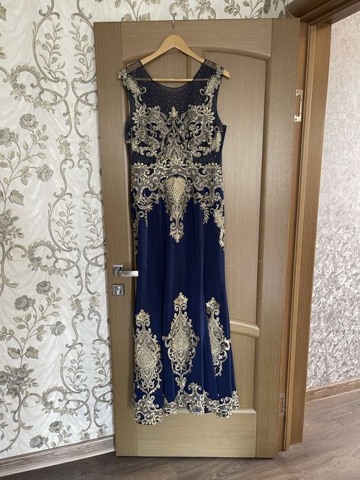 Продам платья все надевались 1 раз