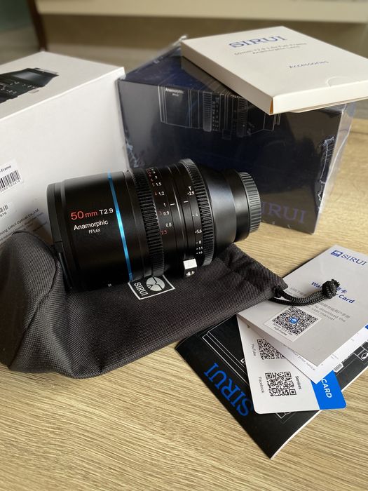 Sirui 50mm T2.9 anamorphic E-mount