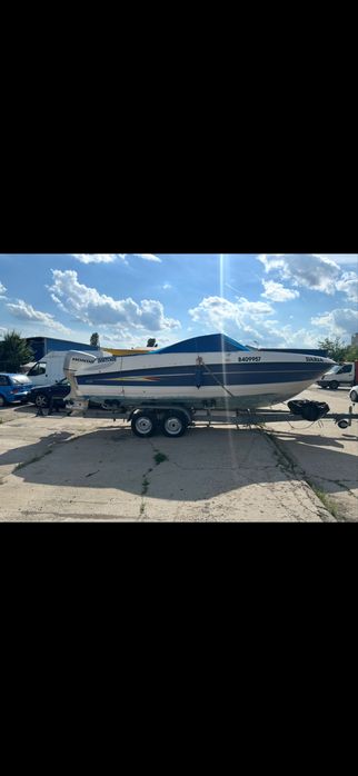 Vand barca Bayliner  652