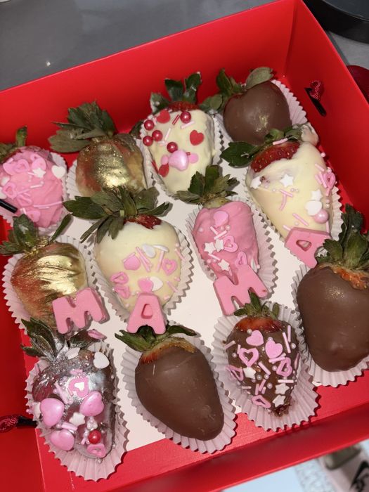 КЛУБНИКА в шоколаде