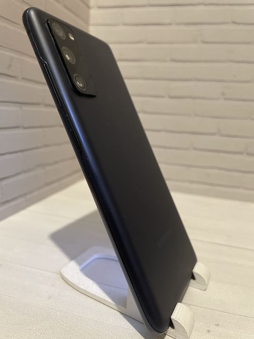 Samsung S20 FE, AMOLED 120Hz, Snapdragon, срочно