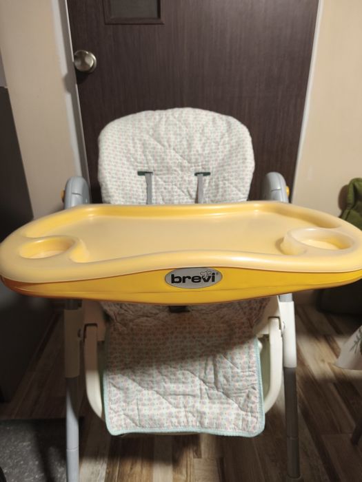 Стол за хранене от 1 до 5 годишна възраст Brevi + подарък