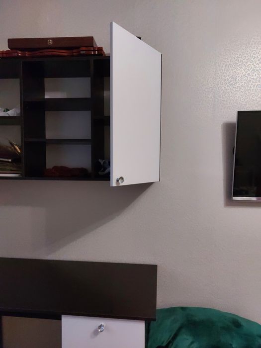 Стол со шкафом для детский комнаты