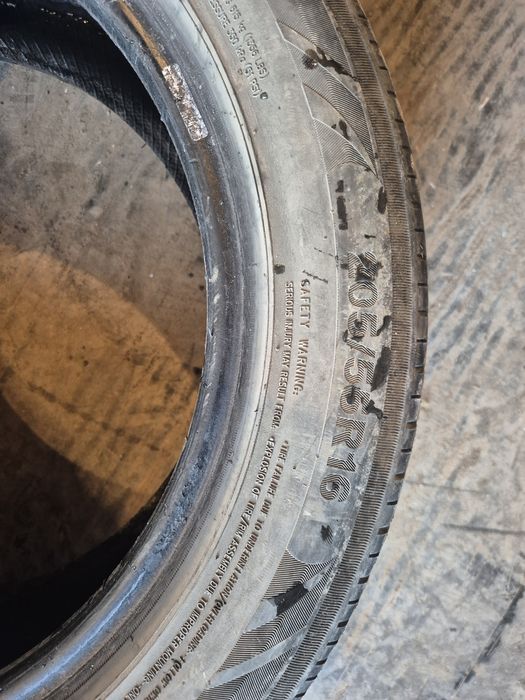 Продам 2 шины б/у