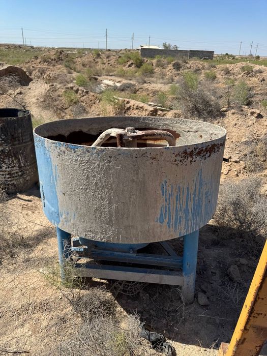 Шлакаблок куйиш аппарати сотилади полный комплект,