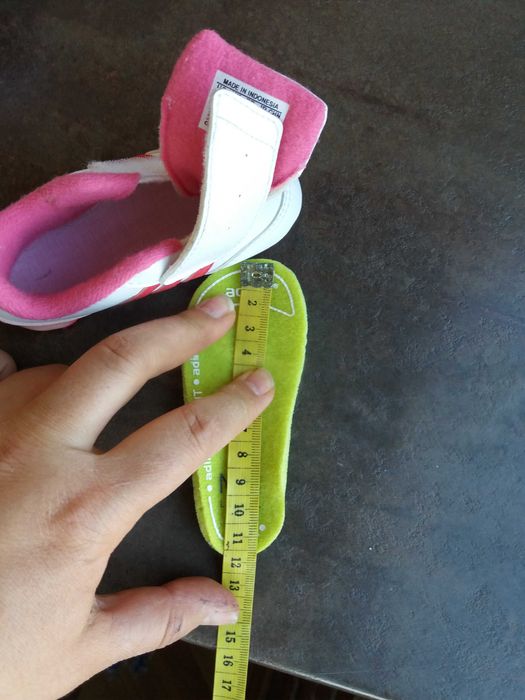 буйки,пантофки,бебешки обувки Adidas,Converse,Clarks,ном.18/21 НОВИ!