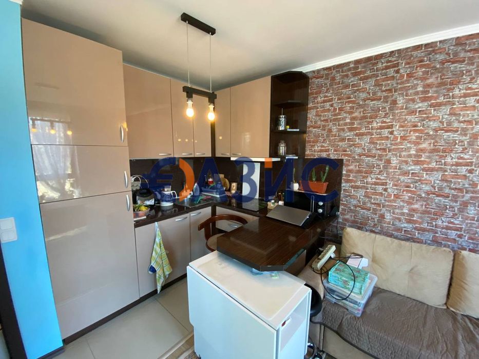 Продава се Двустаен апартамент в Свети Влас - 56 кв.м за 724 €/кв.м - Снимка #6
