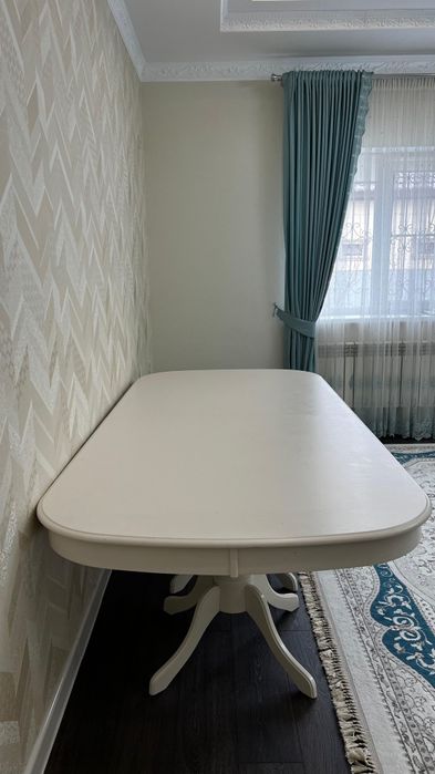 Обеденный стол Малайзия