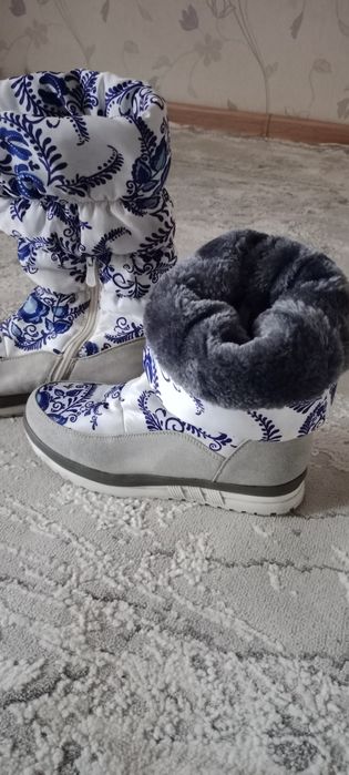 Продам зимние сапожки