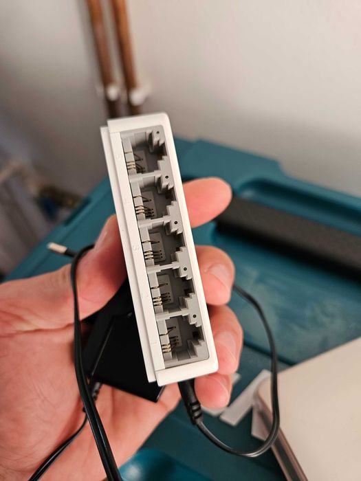 Switch MERCUSYS Router Asus