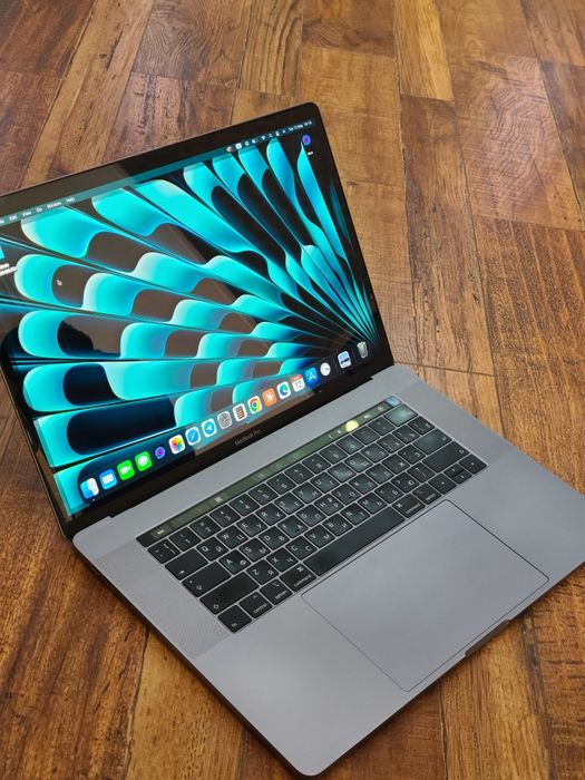 Macbook pro Core i7, 32/256