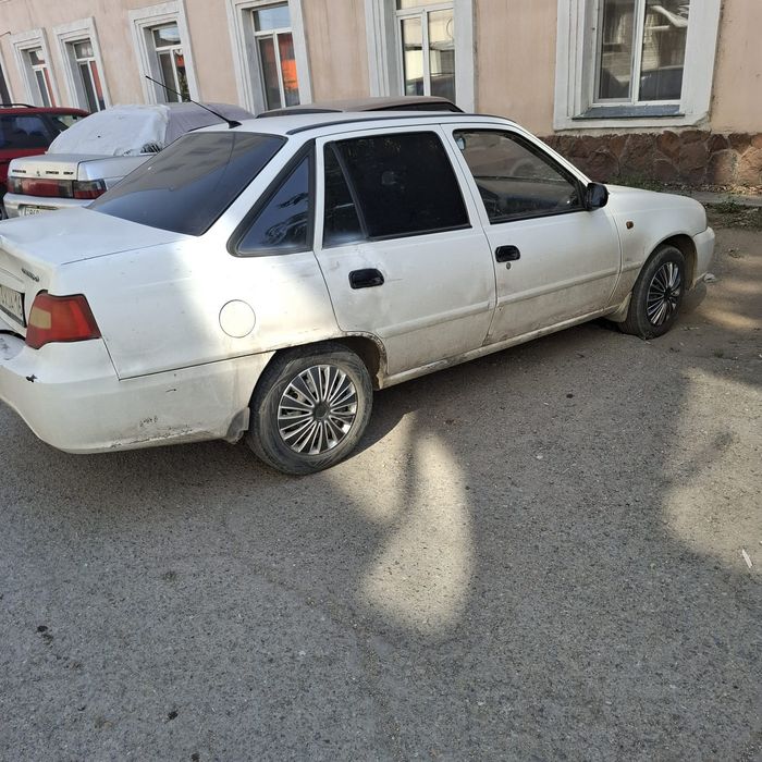 Продаётся дэу нексия 2013год