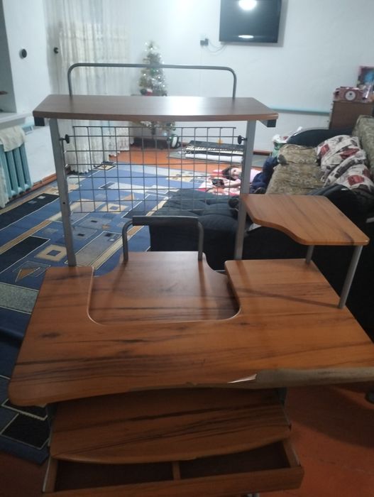 Компьютерный стол