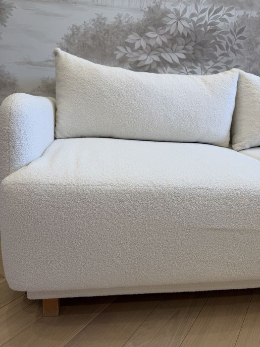 Продается диван в хорошем состоянии