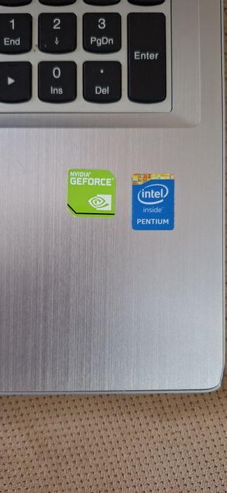 ПРОДАВА СЕ Лаптоп Lenovo