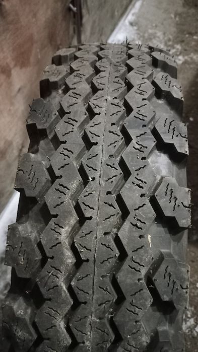 Продам новую шину 225/75/16