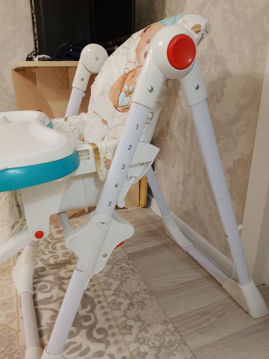 Продам детский стол-стул