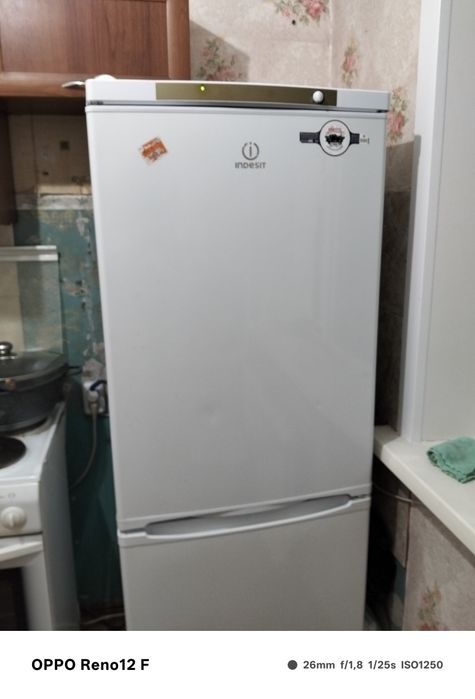 Продам холодильник