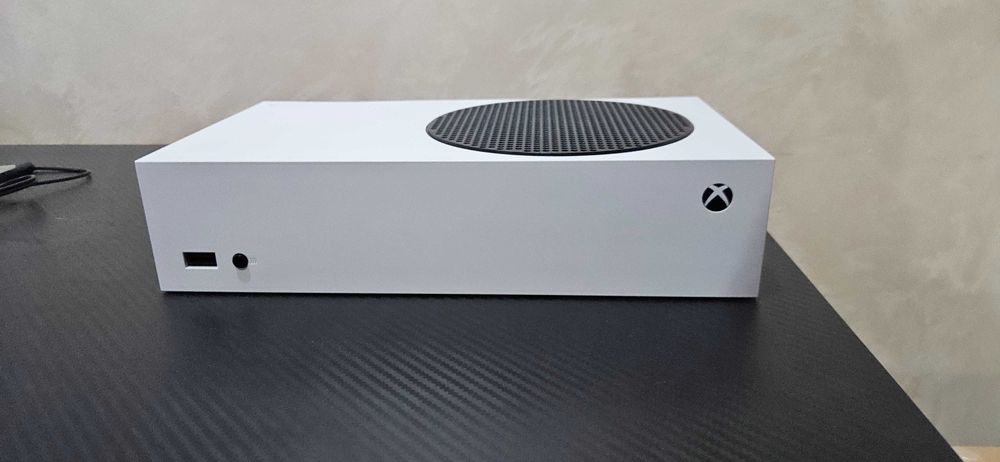 Vând xbox series s 512 gb