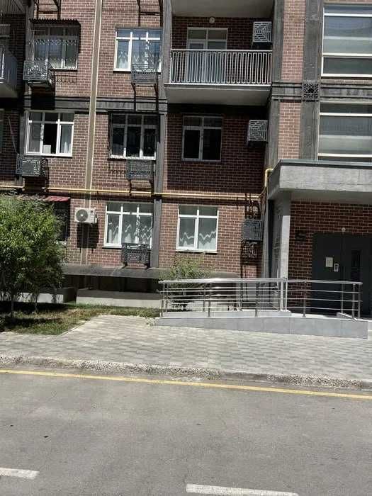"Assalom sohil Yashnabad 4 xonali kvartira TOP narxda 120m2"