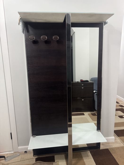 Вешалка в прихожую