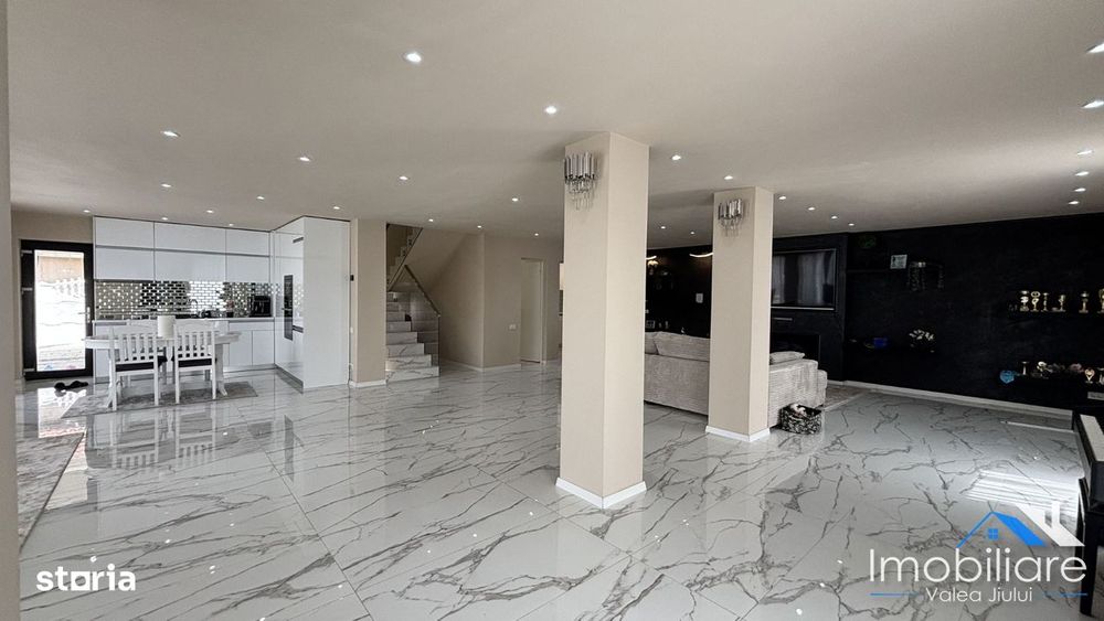 Casa / Pensiune exclusivista - Petrila (Bratianu) | 4 camere cu baie