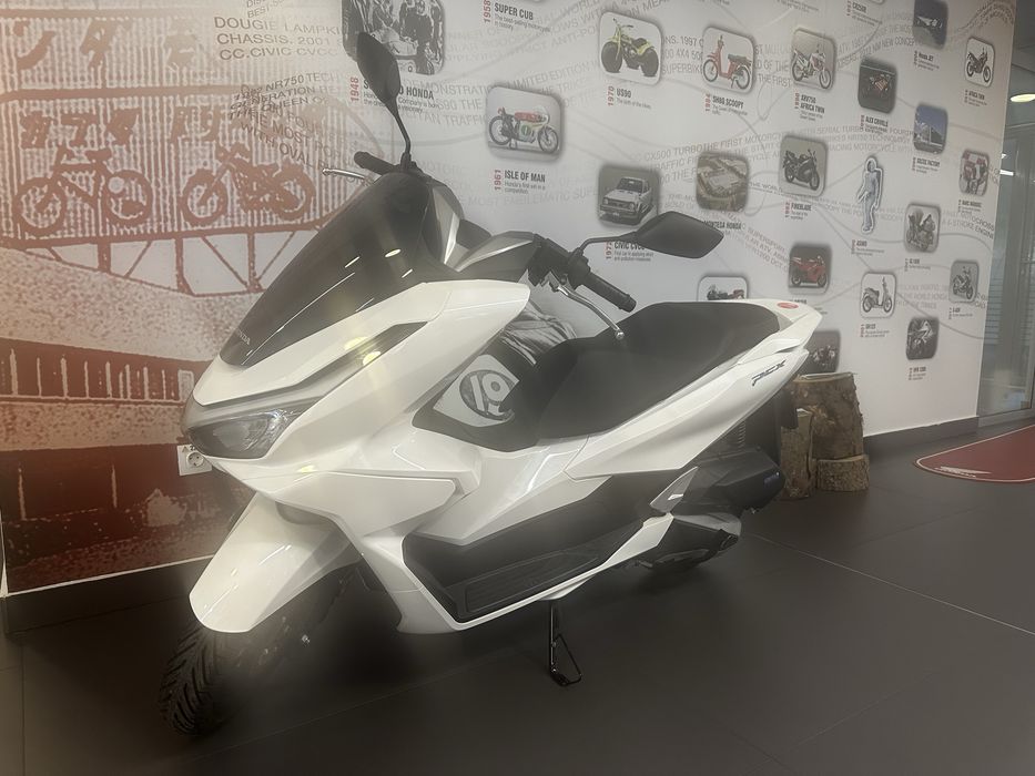 Vand Honda PCX 125 cmc NOU - 0 km