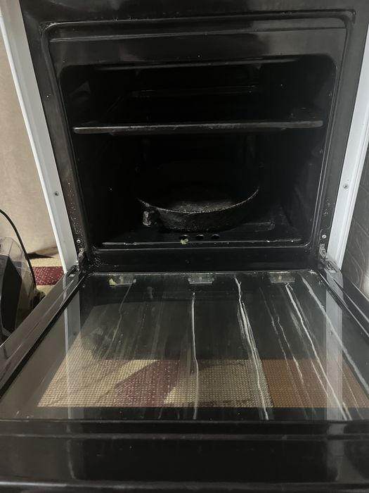 Продам Электро-плиту