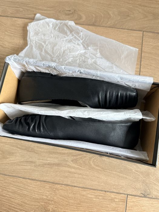 Кожаные балетки Massimo Dutti