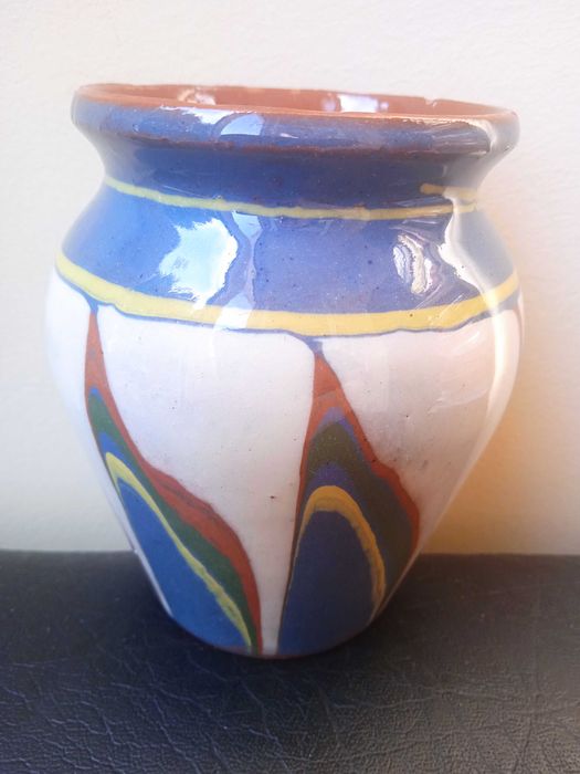 Рисувана глинена малка ваза - Българска