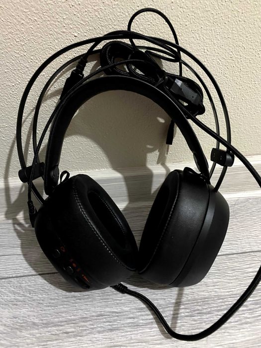 Casti gaming noi Thermaltake Tt eSPORTS Shock Pro 7.1, RGB, negre