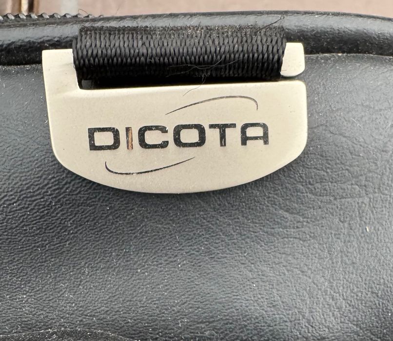 Сумка для ноутбука и поездок