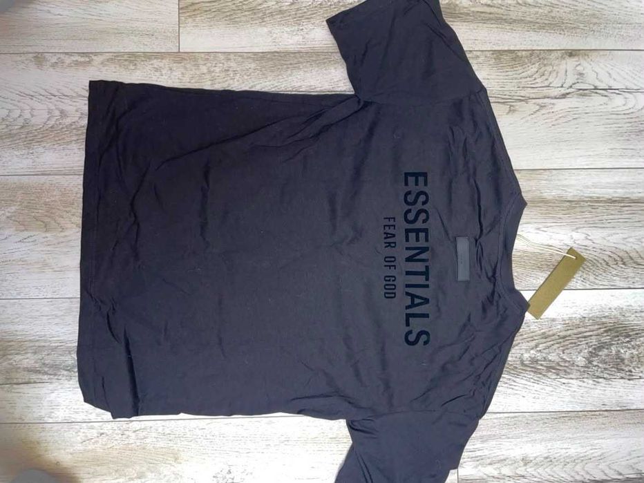 Compleu Essentials (S) Nou cu eticheta | Livrare cu verificare