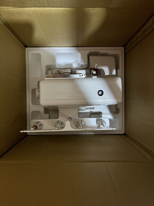 Продам оверлок Janome Magnolia 7034D