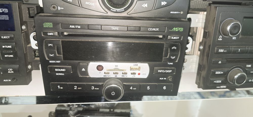 Lasetti mafon gentra magnitola