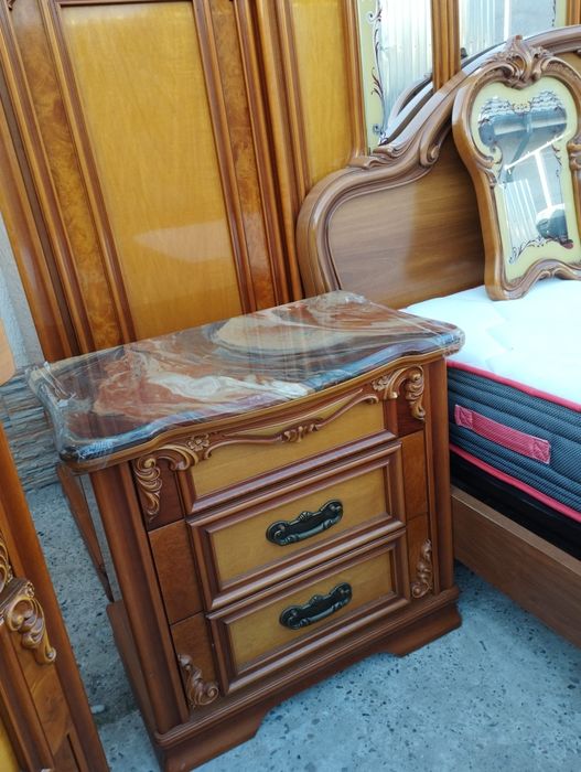 Dormitor complet din lemn masiv