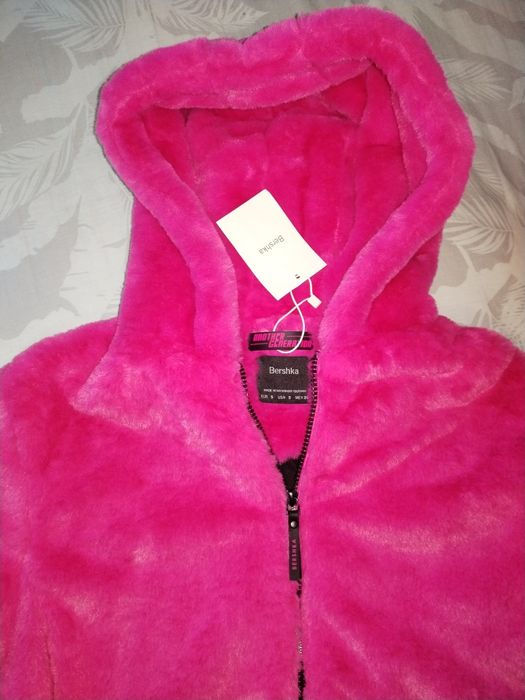 Яке BERSHKA размер S