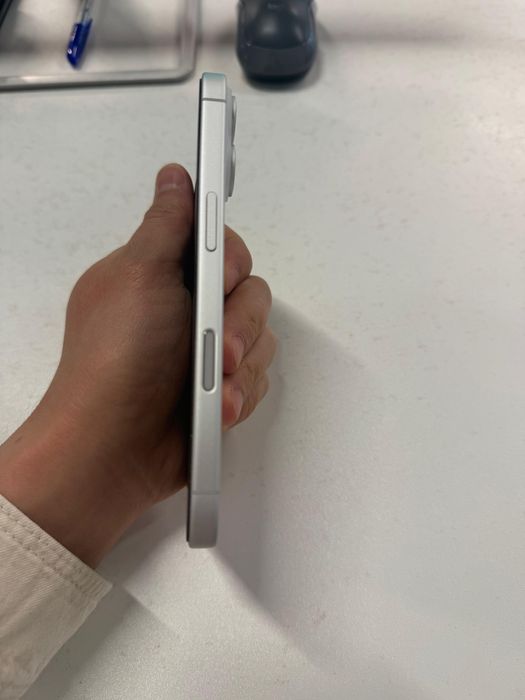 Iphone 16 128gb белый