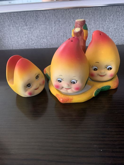 Заварной чайник, сахарница