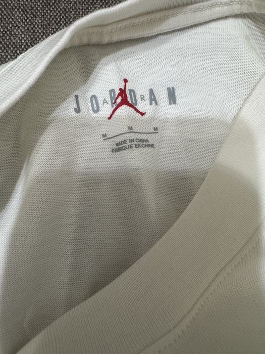 Футболка Jordan.