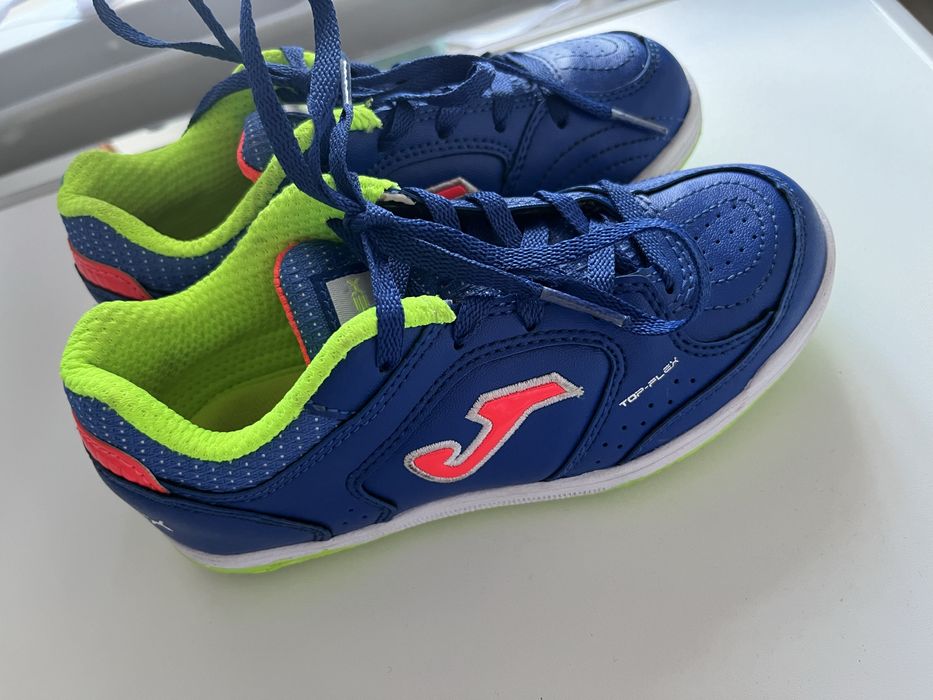 Детская обувь для футбола